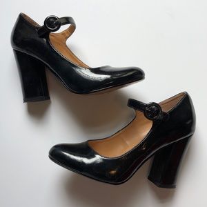 Report “Lecrone” Mary-Jane pump